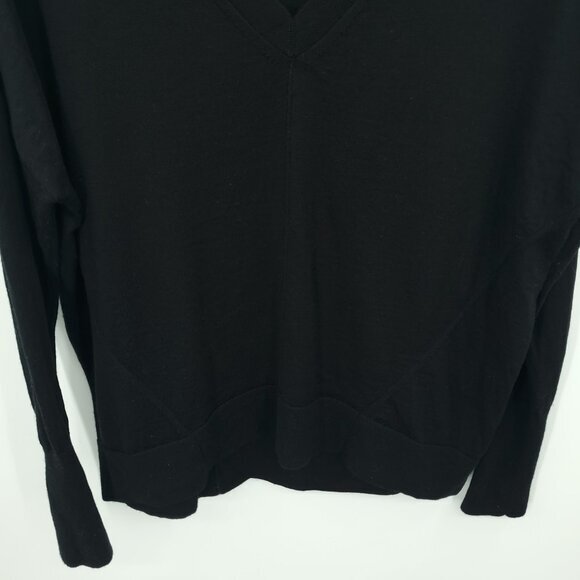 Banana Republic 100% Merino Wool Drop Shoulder V-Neck Relaxed Sweater M Black - Picture 8 of 16